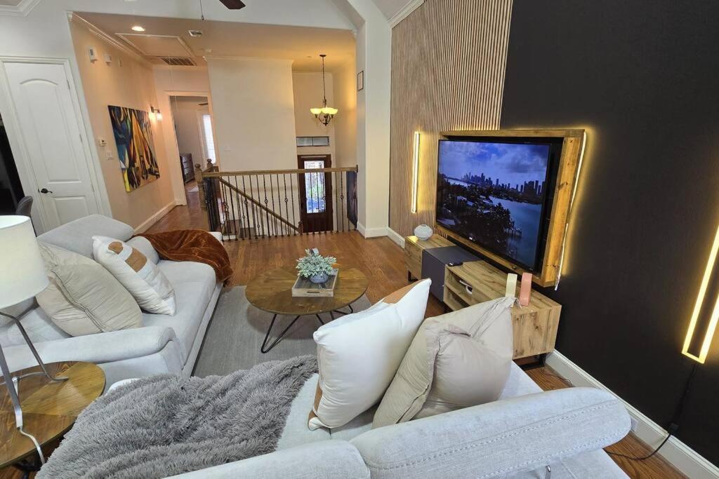 Modern Galleria Gem Private Jacuzzi 3 Br هيوستن المظهر الخارجي الصورة