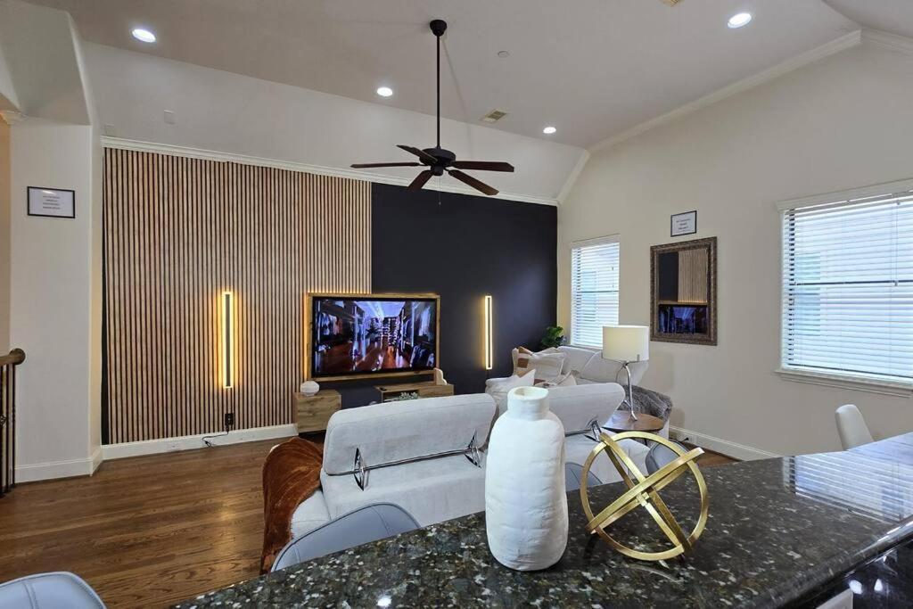 Modern Galleria Gem Private Jacuzzi 3 Br هيوستن المظهر الخارجي الصورة
