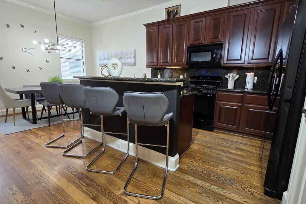 Modern Galleria Gem Private Jacuzzi 3 Br هيوستن المظهر الخارجي الصورة