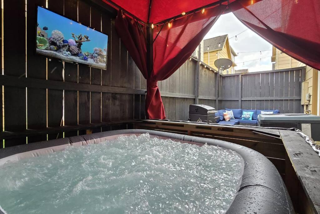 Modern Galleria Gem Private Jacuzzi 3 Br هيوستن المظهر الخارجي الصورة